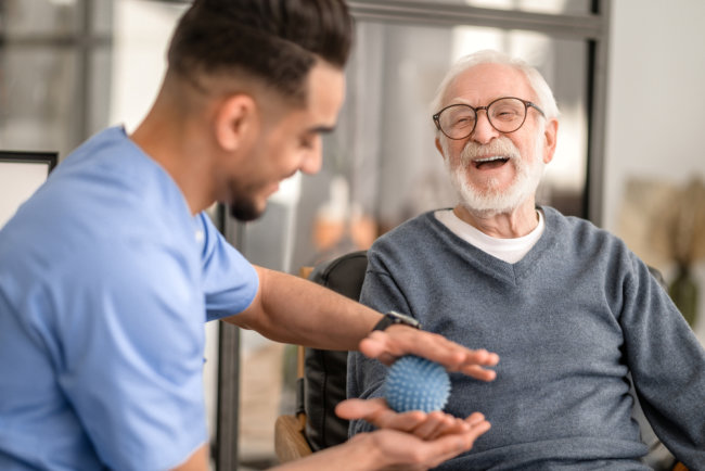 mastering-effective-communication-as-a-caregiver