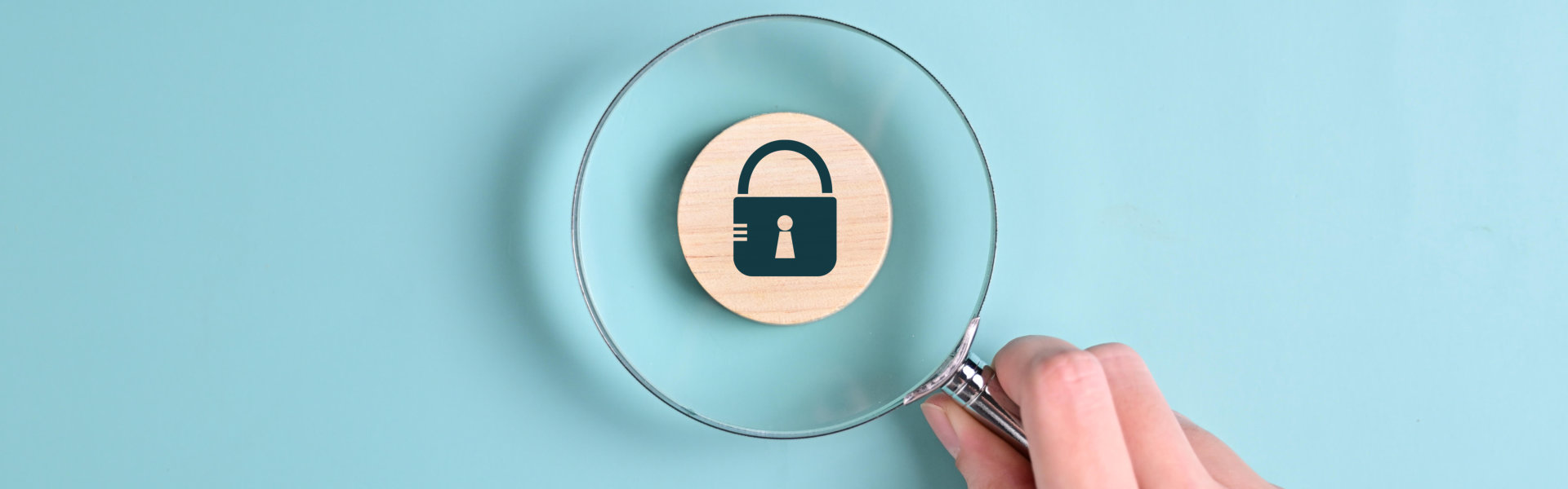 magnifying glass with blue background